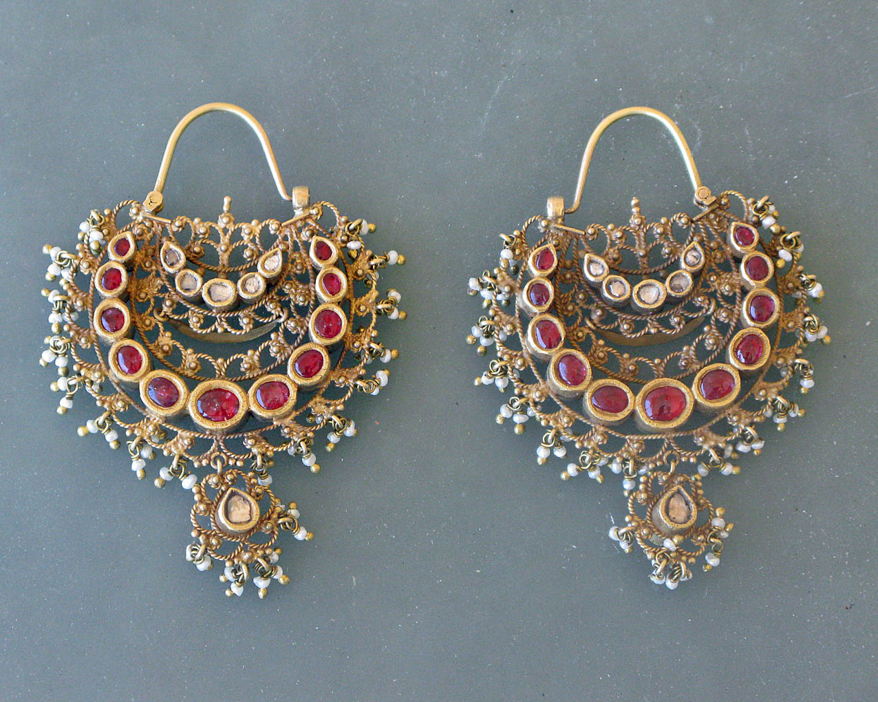 Ear ornaments , O-063 - Michael Beste, Noahs Ark, Asian Art, Ornaments ...